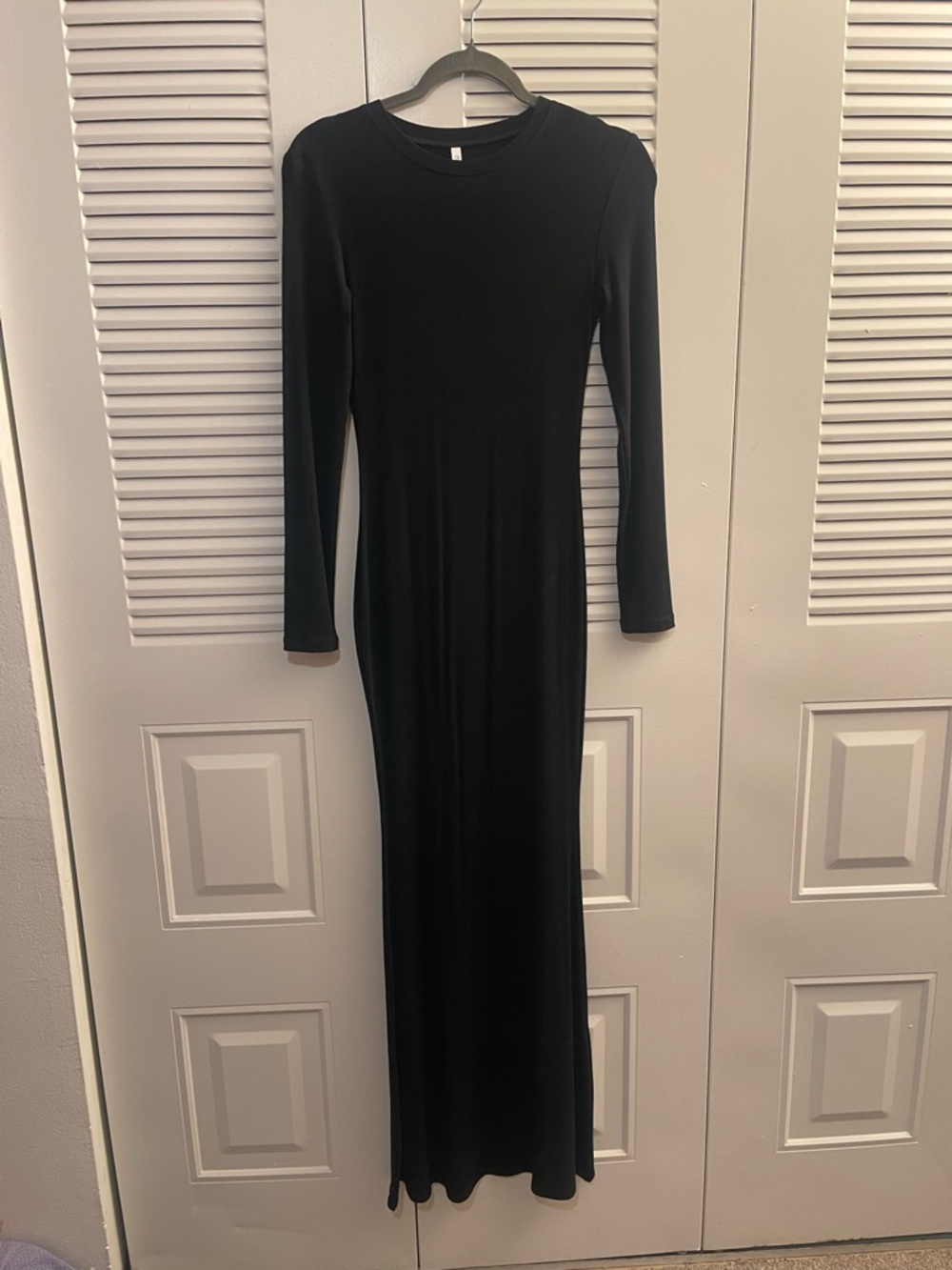 Classic Black Long Sleeve Stretchy Kint Maxi Dress